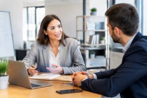 Entretien annuel commentaire : exemples et conseils pour formuler un feedback professionnel efficace